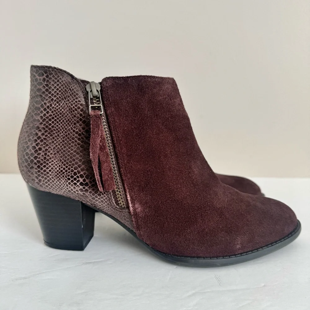 Vionic Anne Ankle Boots In Java Snake size 8